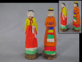 郷土玩具 民芸 李朝 古い木彫の朝鮮人形２体 チマチョゴリ 朝鮮風俗人形　s-771
