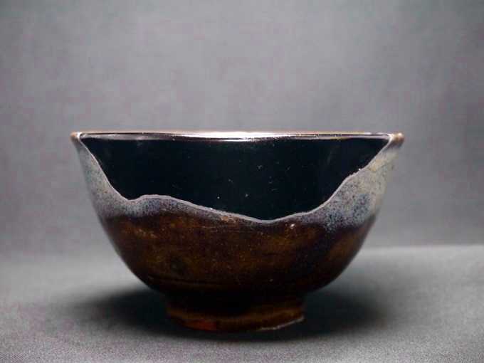 古唐津 椎の峰窯 小茶碗 趣ある灰釉の景色 t-743 | ギャラリーHISAKO 